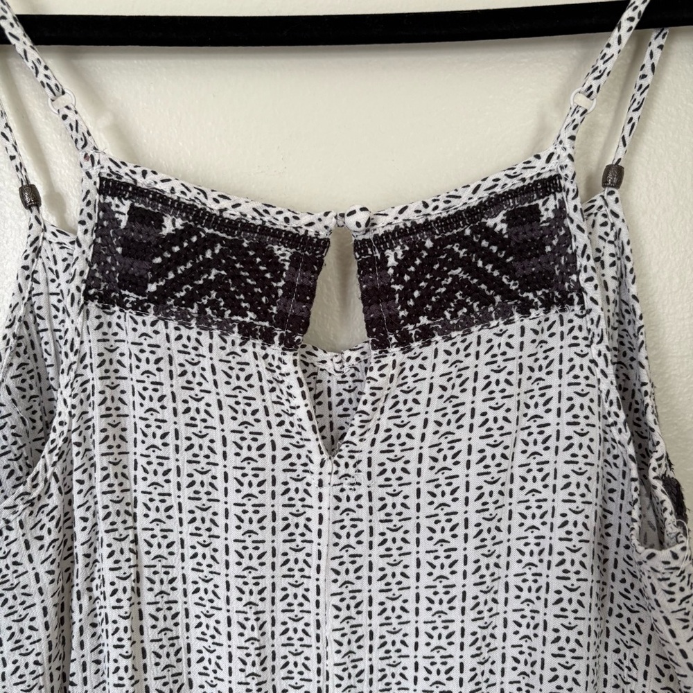 American Eagle | Black and White Lace Romper | Size XS - Picture 11 of 12